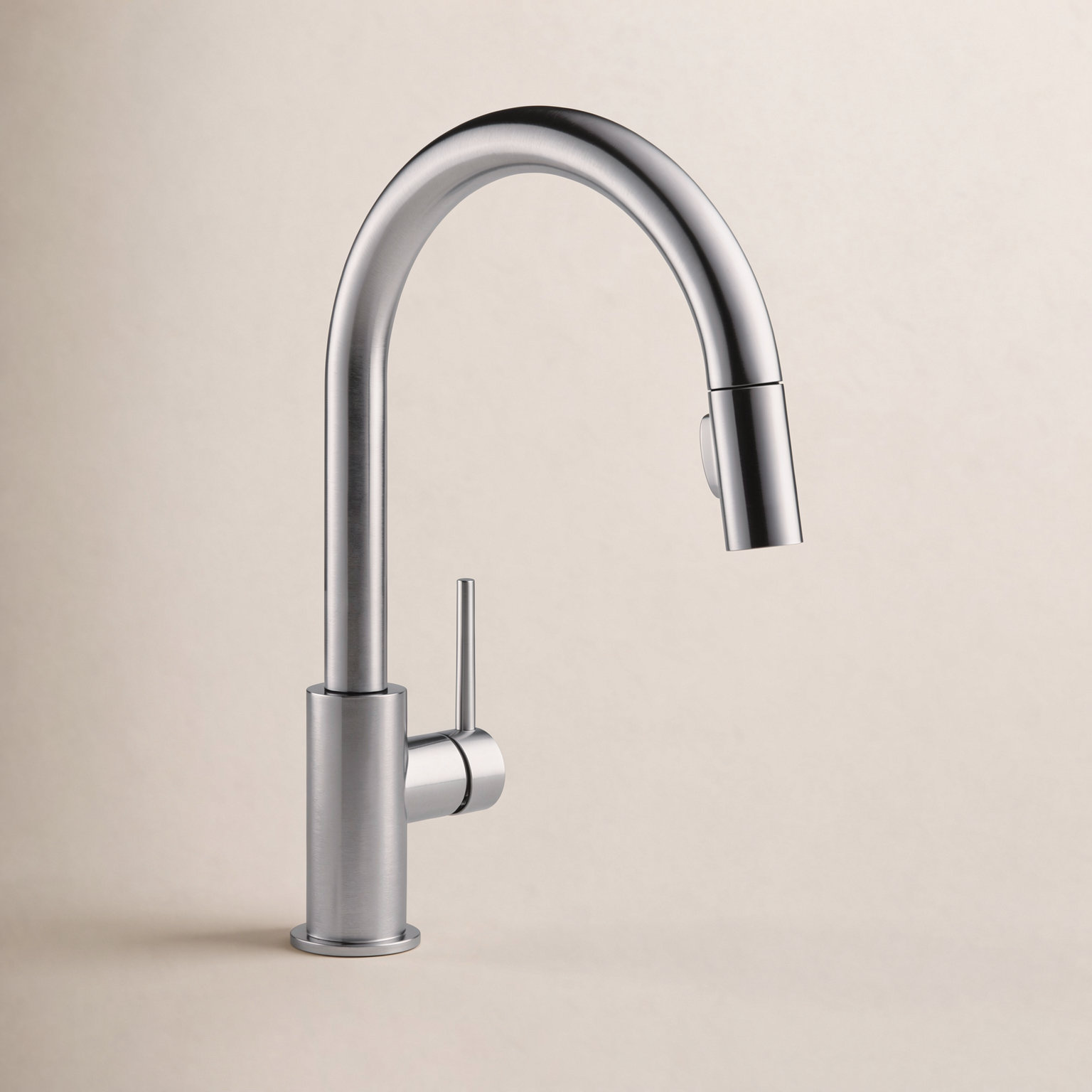 Trinsic Pull Down Sprayer Kitchen Sink Faucet, Single Handle Kitchen Faucet, Brushed Nickel