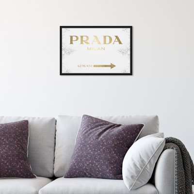 «Fashion and Glam Milan Sign Contemporary Gold Road Signs», impression sur toile tendue