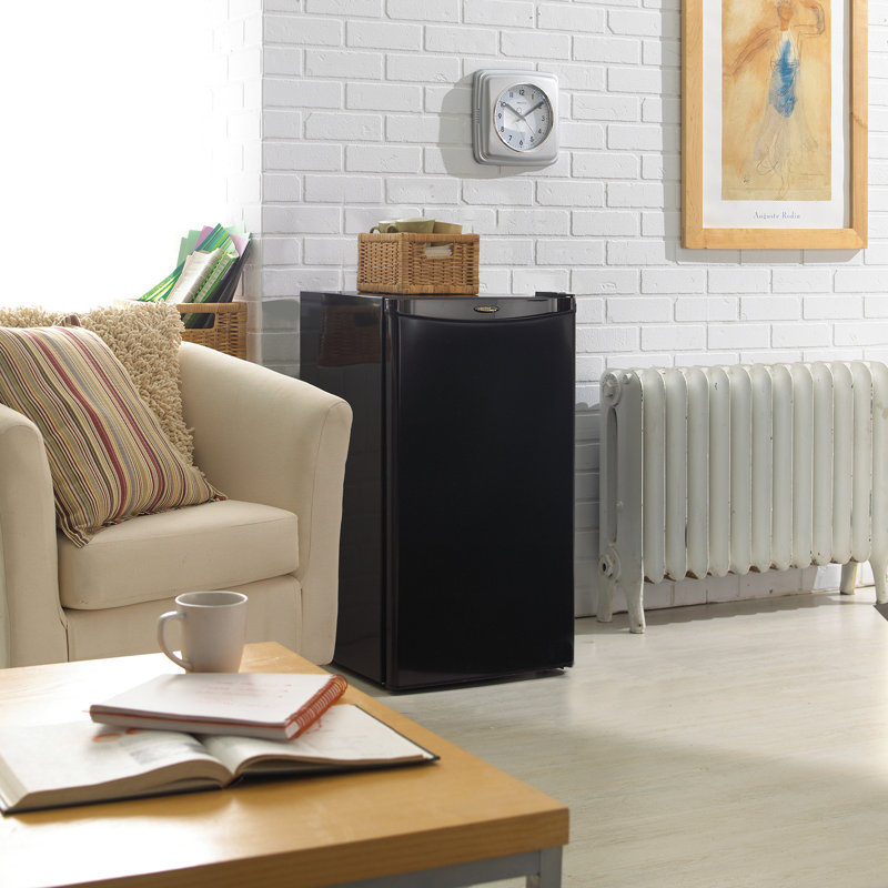 Danby Designer Réfrigérateur autoportant avec congélateur, Noir