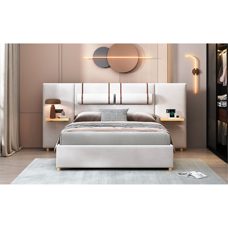 Structure de grand lit, revêtement en velours beige, deux sorties et ports, espace de rangement pratique avec coussins intégrés, velours, rangement latéral de sortie, pratique et élégant
