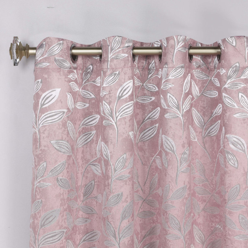 Panneaux de rideaux à passe-tringle en polyester Finklea, l 42 po x L 108 po, Rosé