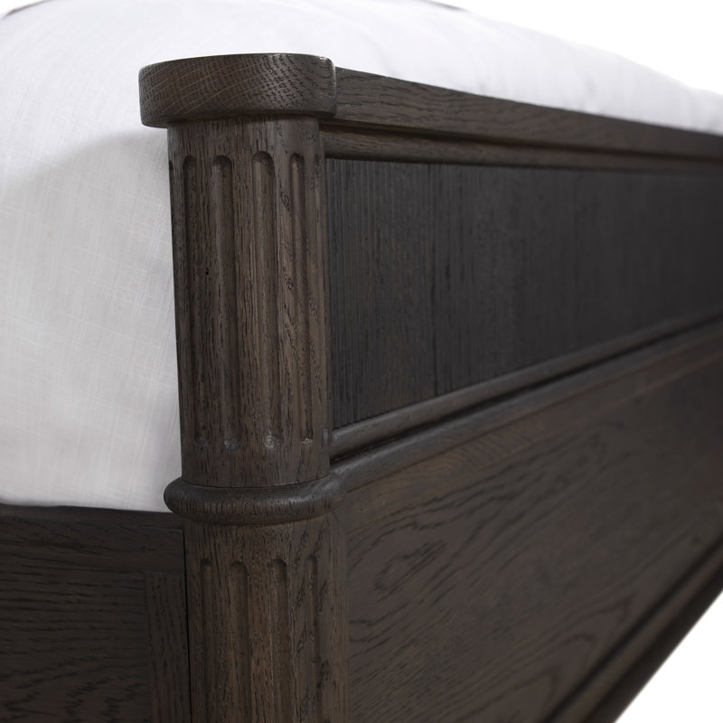 Andrea Bed, Queen