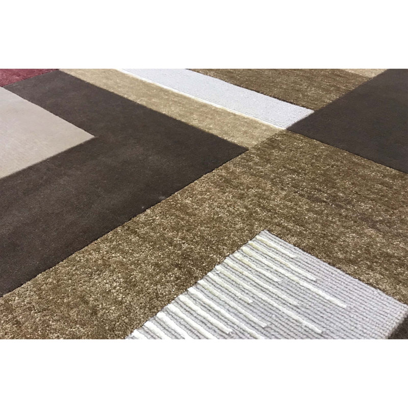 Area Rug in Beige/Rust