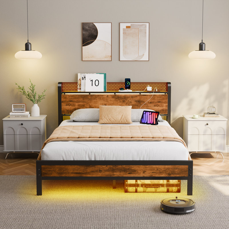 Cadre de lit avec tête de lit avec rangement, cadre de lit plateforme en métal avec rangement, lumières DEL et station de charge