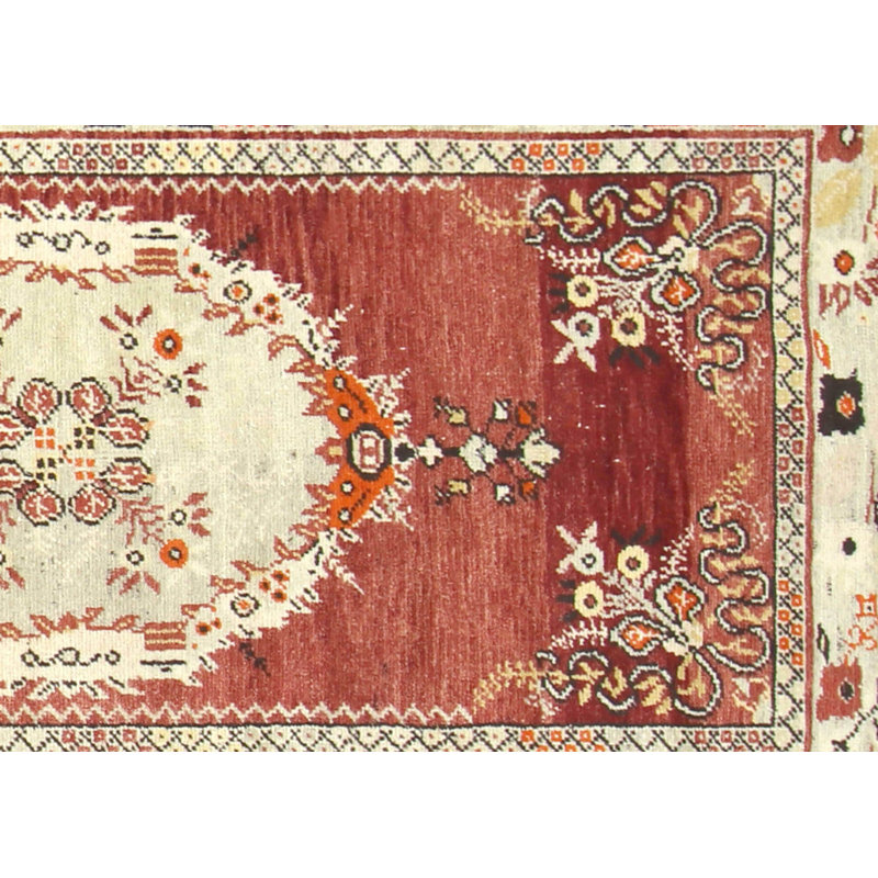 Tapis de couloir unique en laine noué à la main de style années 1960 de 3 pi 6 po x 13 pi 8 po en rouge / beige / bleu