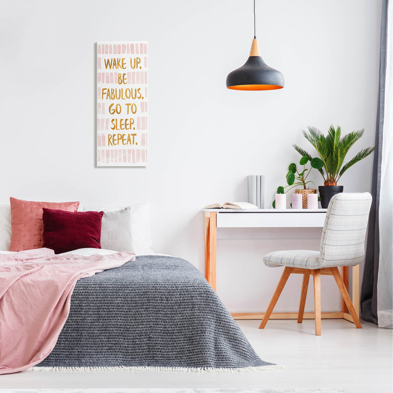 «Be Fabulous Glam», impression sur toile tendue, H 30 po x l 13 po x P 1,5 po