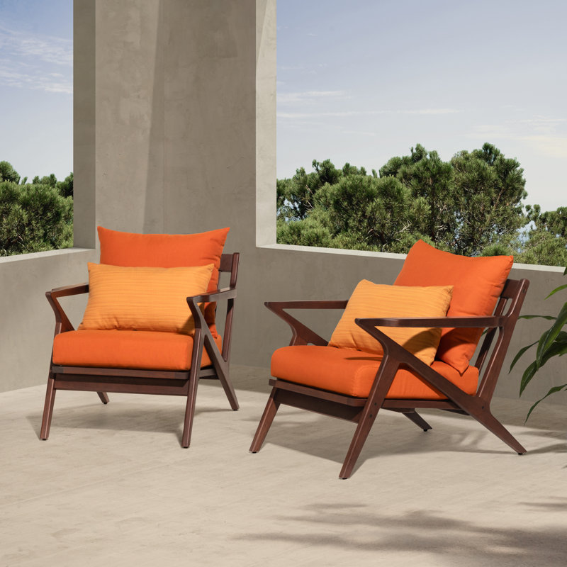 Chaise de patio Minhaj avec coussins Sunbrella, Tissage uni Sunbrella® palette Cayenne