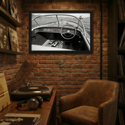 Fashion Classic Boat Interior Vintage Style Steering Wheel Dashboard Water View