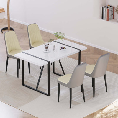 Ensemble de table de salle à manger moderne en MDF de 55 po pour 4 personnes, ensemble de table et de chaises avec pieds en métal noir, plateau de table rectangulaire industriel blanc et salle à manger en polyuréthane…