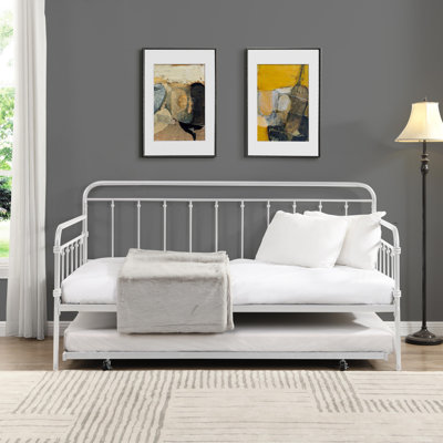 Besmir Daybed