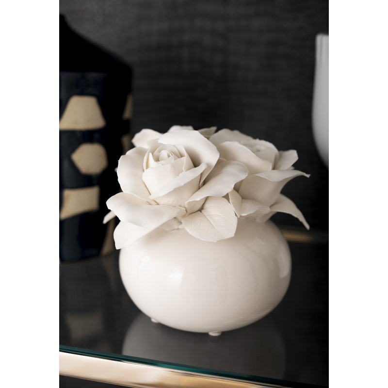 Rose Centerpieces in Vase