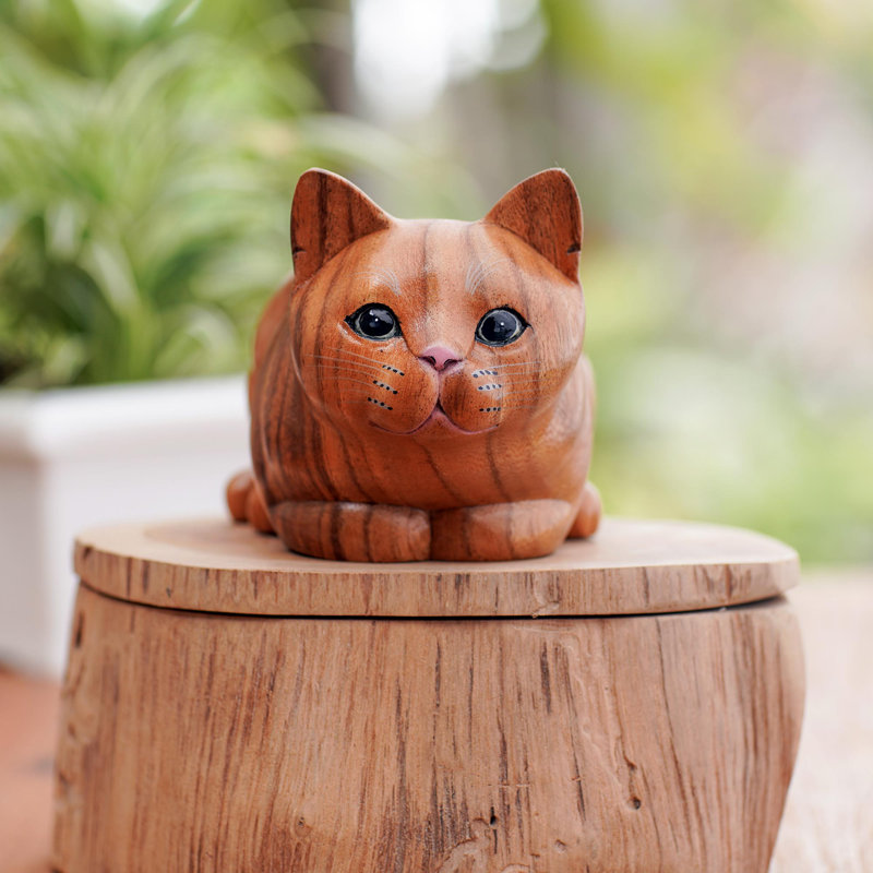 Statuette chat paresseux