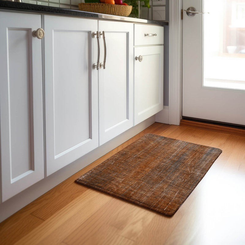 Cerrito Area Rug with Non-Slip Backing, Rectangle 1'8" x 2'6"