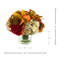 Assortiment d'hortensias et de fleurs d'automne dans un vase en verre