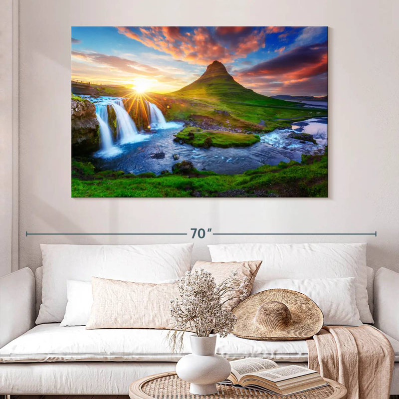 Paysage de cascade Kirkjufell, H 34 po x l 51 po