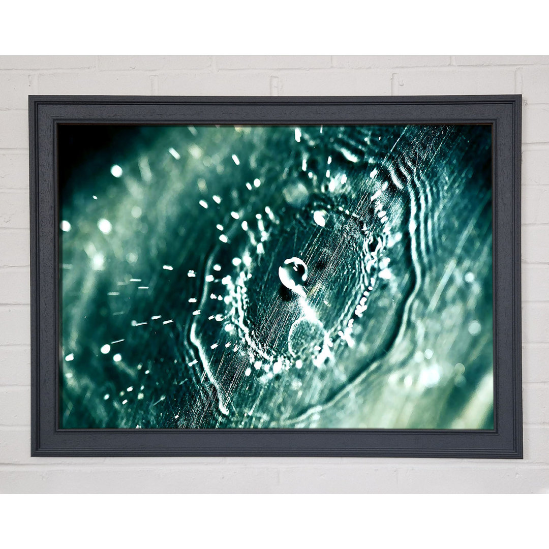 Gerahmtes Leinwandbild Water Splash Drop Framed Print