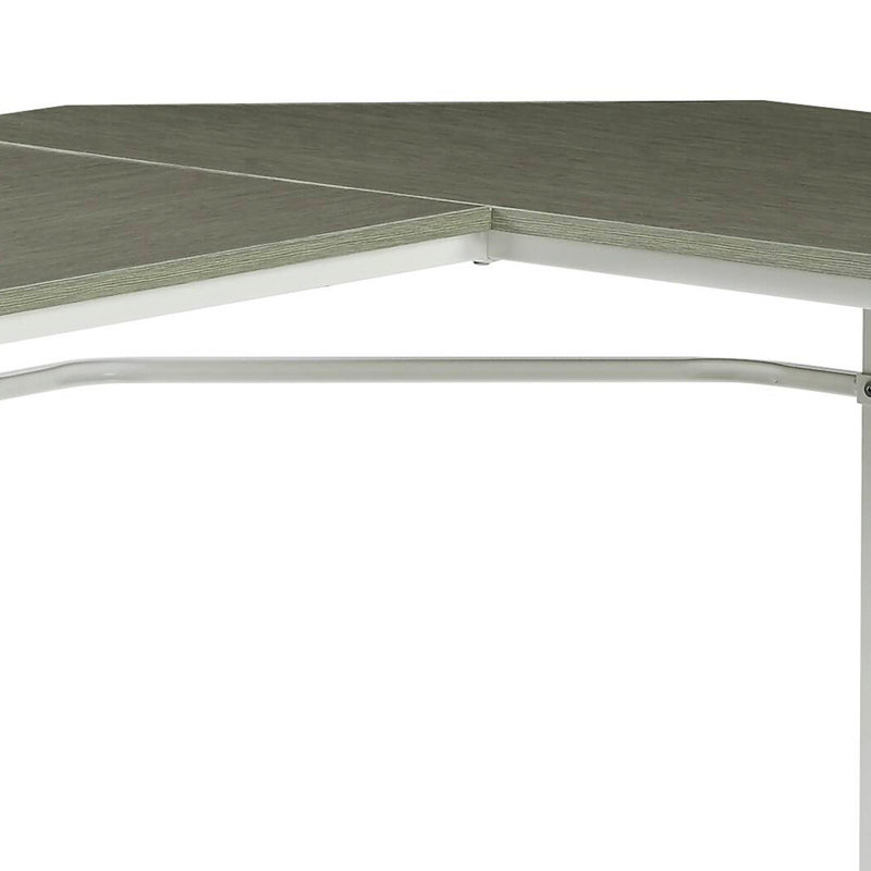 Bureau d'ordinateur en L