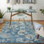 Tapis floral bleu / ivoire Leeming-1150932622
