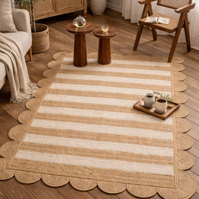 Scalloped Hand-Braided Jute Area Rug | Handwoven Reversible Boho Farmhouse Carpet for Living Room, Bedroom, Kitchen & Entryway | 6' x 9' | Off White