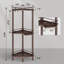 Serviteur de douche en coin-451154860