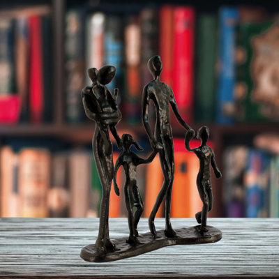 FAMILY 5 OUTING Iron Figurine 18cm