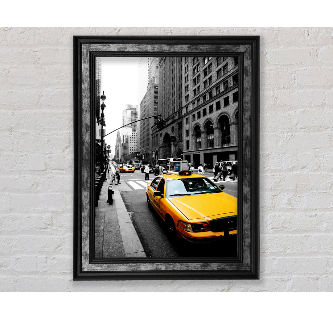 New York City Yellow Taxi Cab On B N W - Einzelbildrahmen Kunstdrucke