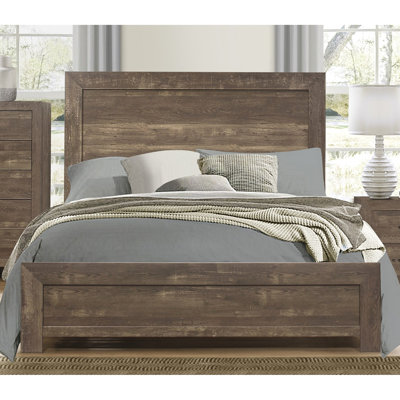 Lit double brun rustique pleine grandeur, fait de bois avec des rails, une tête de lit et un sommier tapissier requis pour une finition en bois