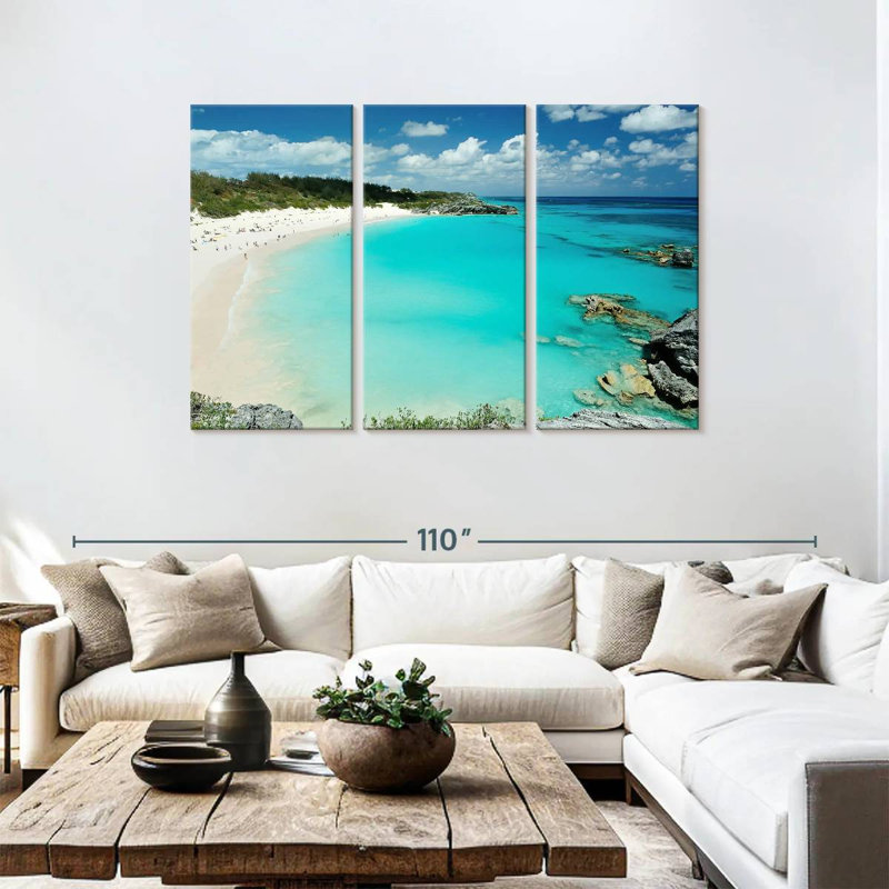 Gillard Bermuda, 48" H x 74" W