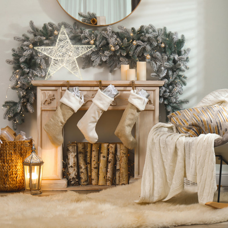 LED Indoor / Outdoor Lighted Window Décor