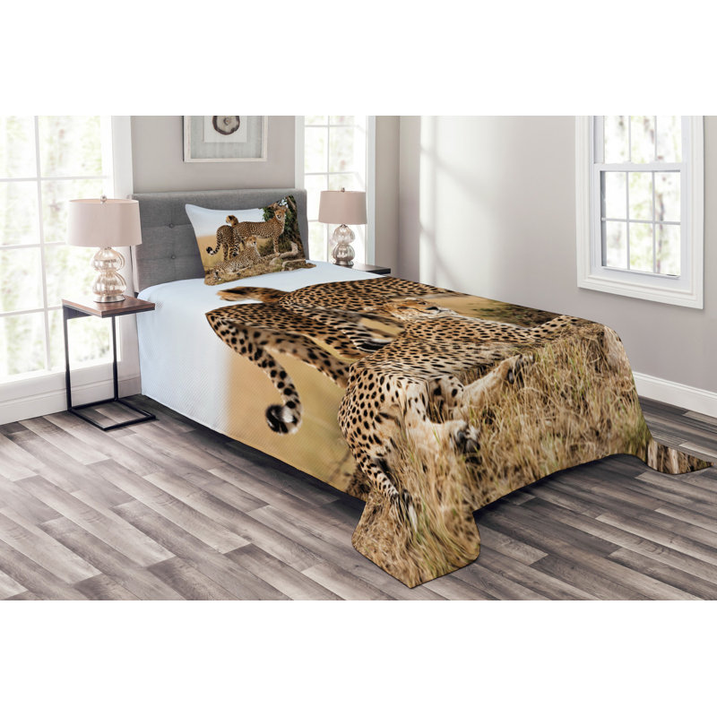 Blencoe Wildlife Bedspread, 220 x 220 cm