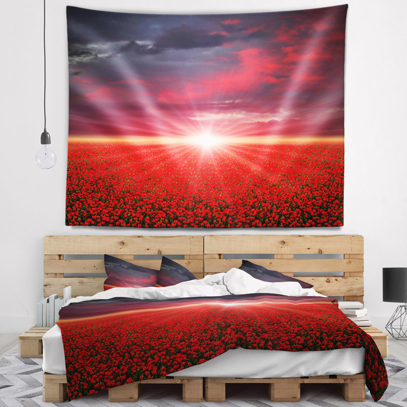 Tapisserie «Red Poppies Field» au coucher du soleil, H 32 po x l 39 po