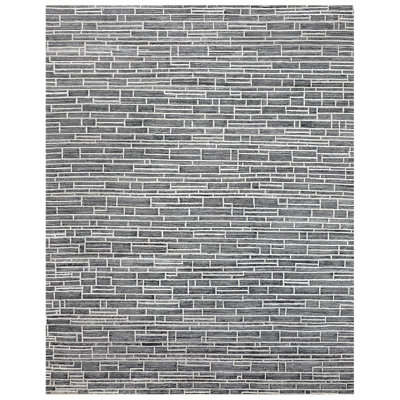 Geometric Area Rug in Ivory/Black