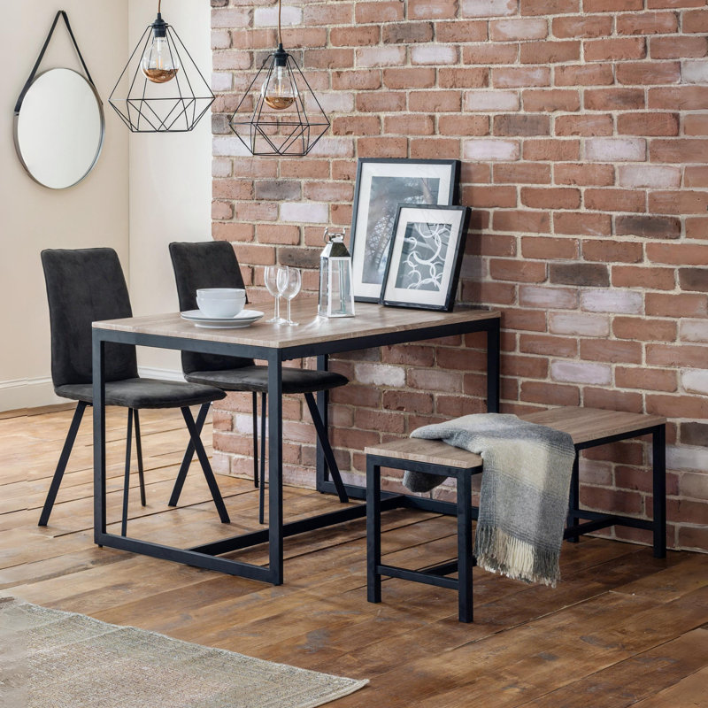 Criss 4 - Person Dining Set
