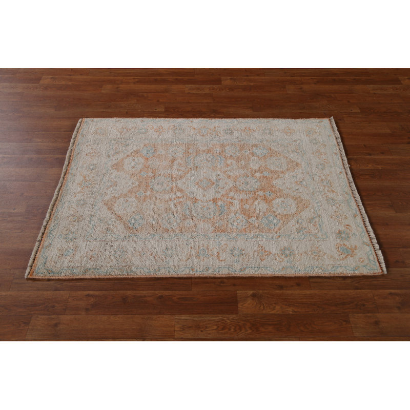 Tapis unique en laine pêche 2 pi 10 po x 3 pi 11 po One Age