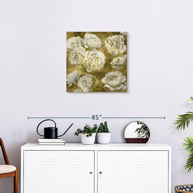 Harnek White In Gold, 20" H x 20" W