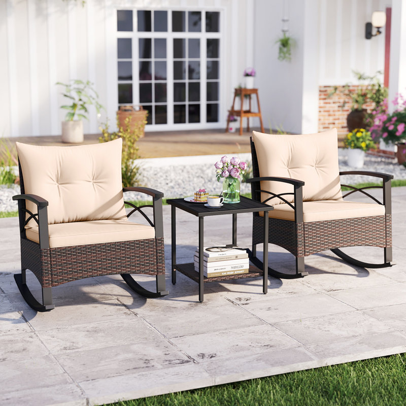 Ensemble de chaises berçantes en rotin PE avec plateau en bois d'acacia 3 pièces