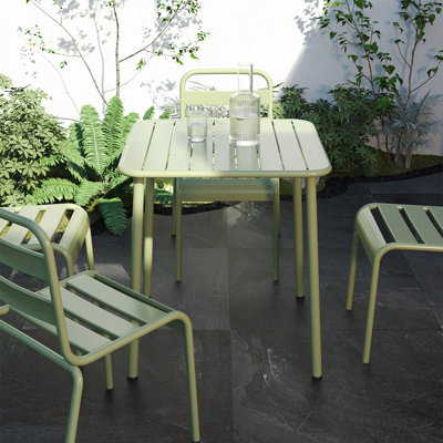Table carrée Table de cour extérieure Table de salle à manger en plein air Villa