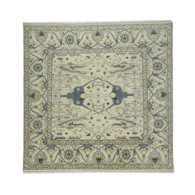 Deerika Performance Wool Floral Rug