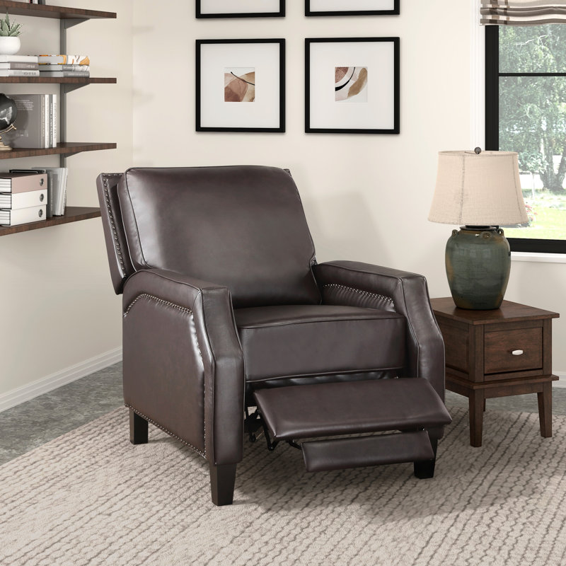 Fauteuil inclinable à assise en bois massif, brun foncé, pieds à structure apparente, similicuir brun, têtes de clou