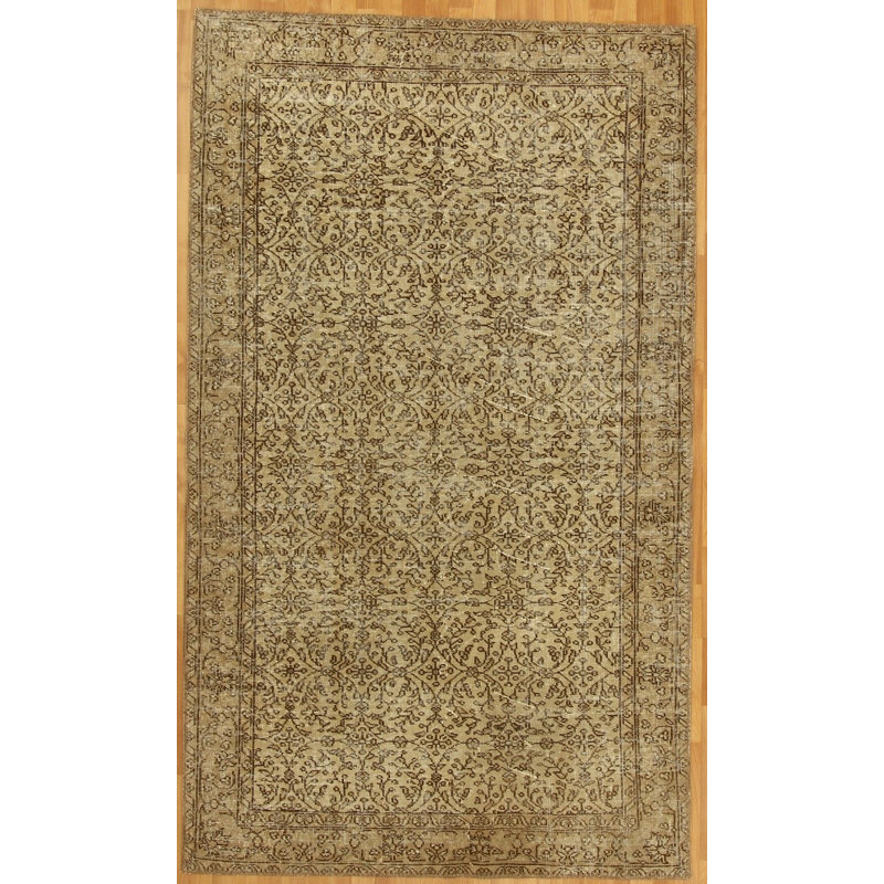 Rectangle 4'7'' X 7'10" Area Rug