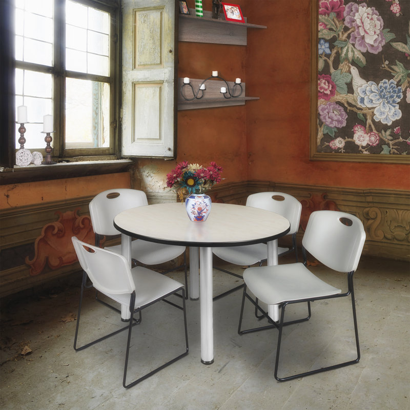 Plateau de table Kee, 4 chaises empilables, Chrome, Érable