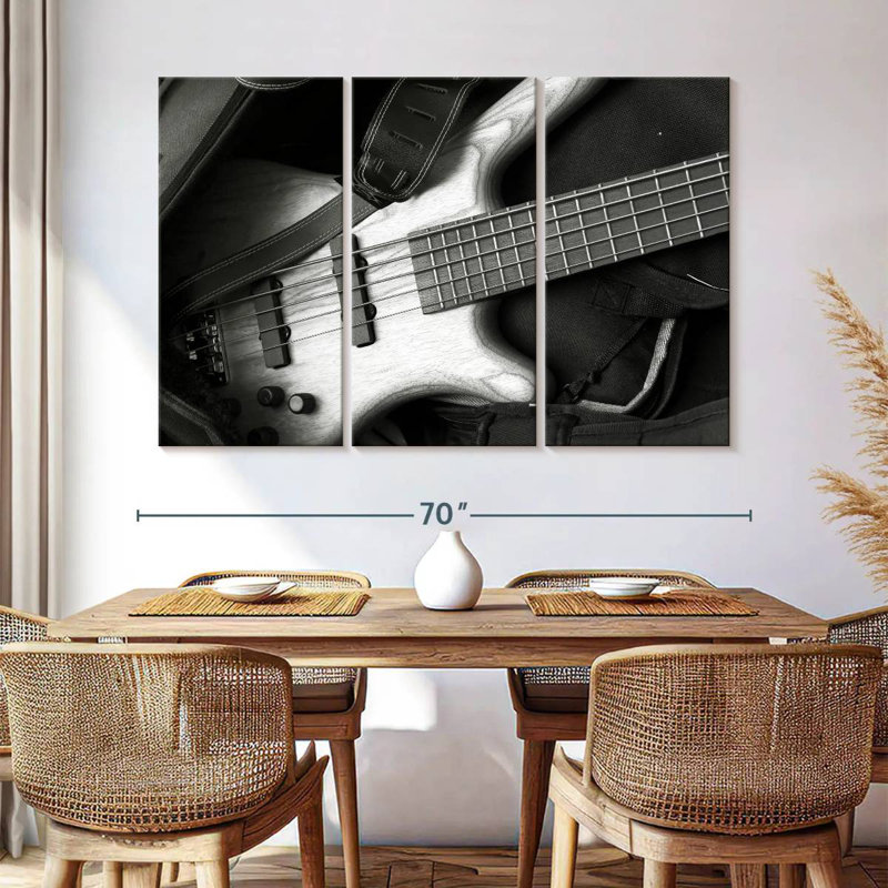 Guitare basse Abarca, H 42 po x l 65 po