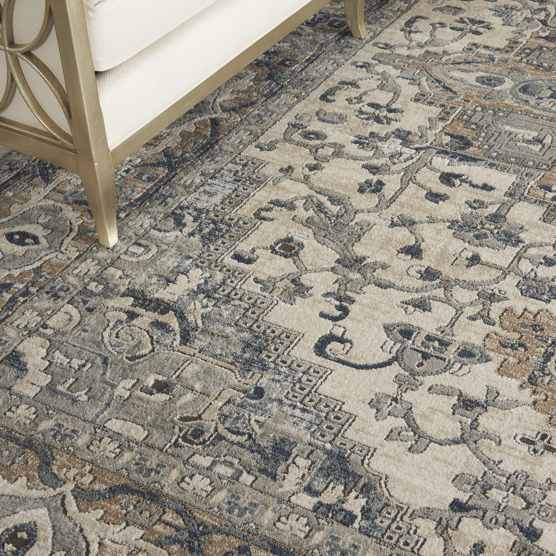 Tapis floral tissé à la machine ivoire 7 pi x 10 pi