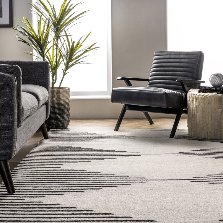 Diamond Black/Ivory Handwoven Indoor/Outdoor Rug