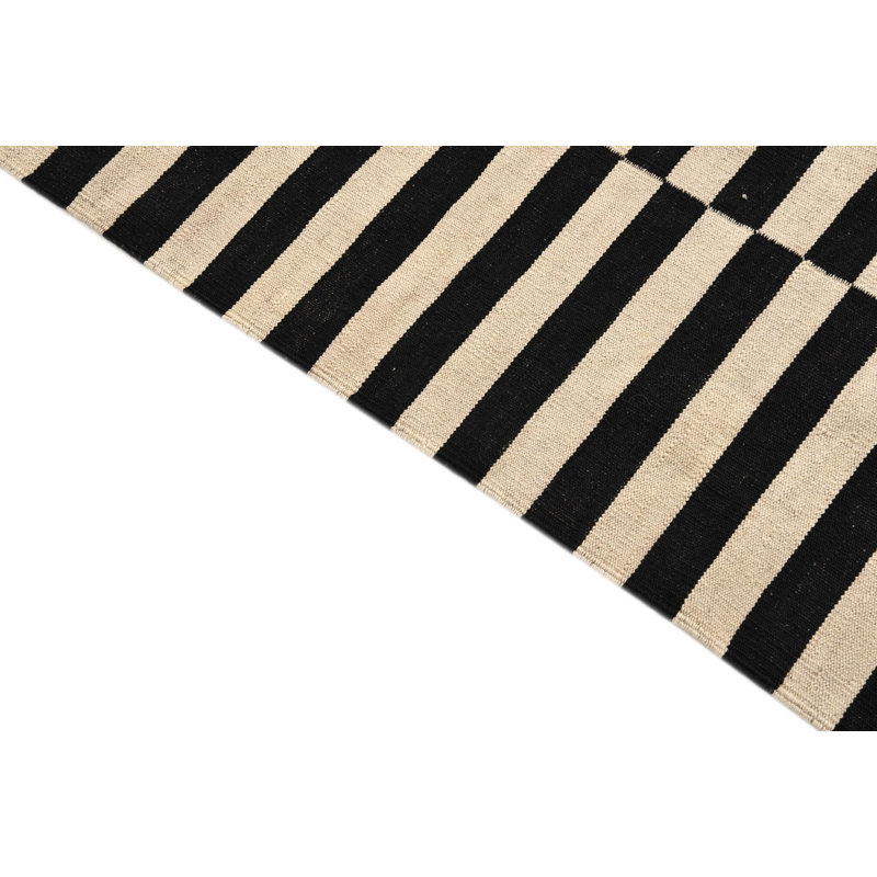 Tapis noir et blanc 5 x 8 Parrett