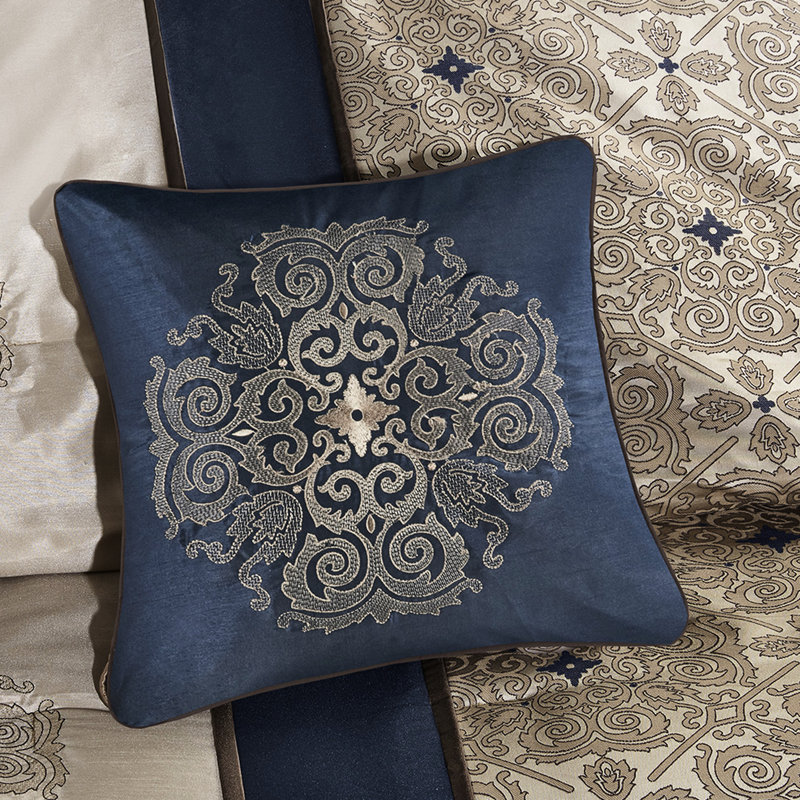 Lit 7 pièces bleu marine - grand avec édredon 100% bleu marine, détail brodé, Grand édredon 7 pièces supplémentaires, Marine