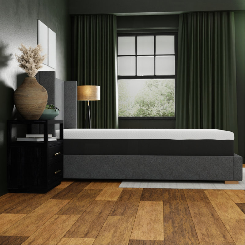 Matelas en mousse viscoélastique infusée de gel Essentials, Très grand californien, 12"