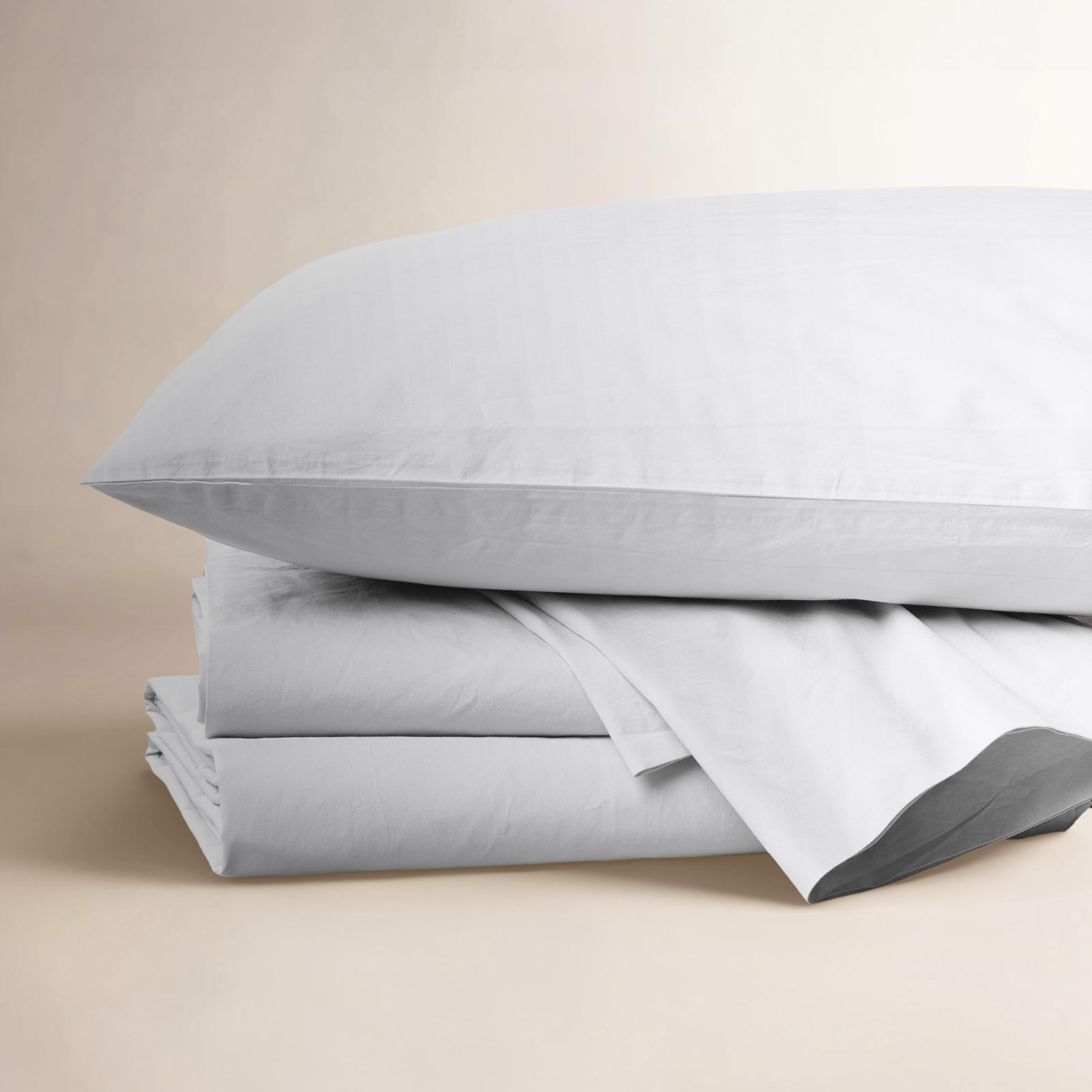 Refined Organic Percale Percale Sheet Set, Queen Sheet Set with 2 Pillowcases, Alpine White