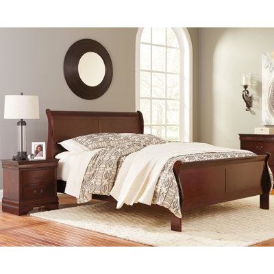 Full Sleigh Bed With 2 Nightstands