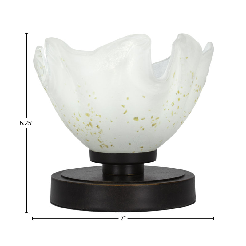 Lampe d'appoint Lannah montrée en finition granit foncé avec verre de glace doré de 7 po